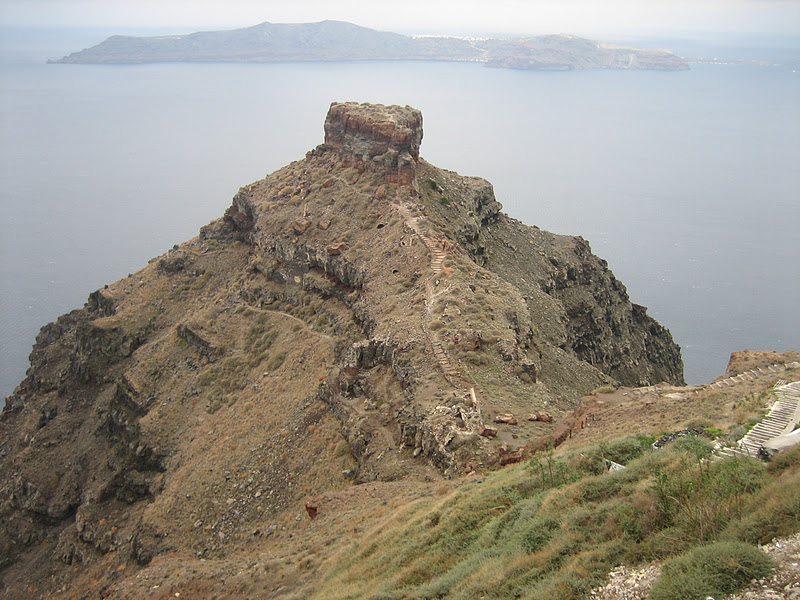 Η Παναγία που ευλογεί το Αιγαίο από ψηλά
