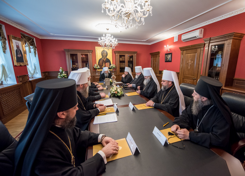 Синод Украинской Православной Церкви дал оценку ситуации, сложившейся после так называемого объединительного собора в Киеве