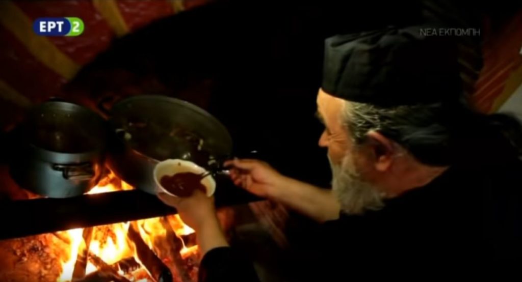 Μαγειρέματα Αγίου Όρους με τον Γέροντα Επιφάνιο (βίντεο)