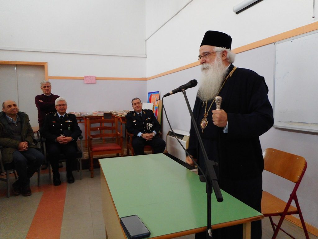 Προσφορά παιδικών καθισμάτων από τη Μητρόπολη Δημητριάδος