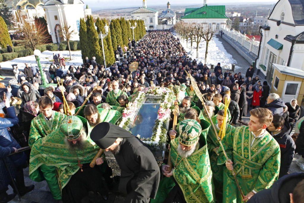 Thousands gather at persecuted Pochaev Lavra to celebrate great local saint