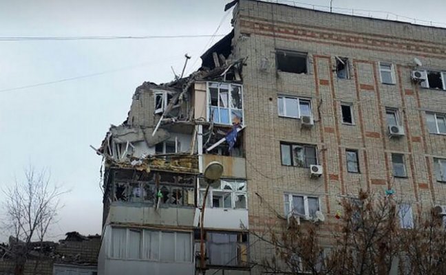 Духовенство Шахтинской епархии оказывает помощь пострадавшим от взрыва в многоквартирном доме города Шахты