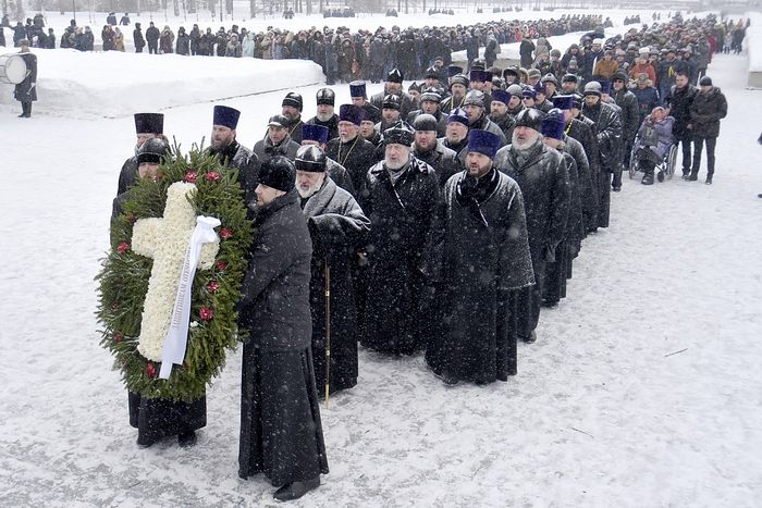Κατάθεση στεφάνων στους ήρωες του Λένινγκραντ