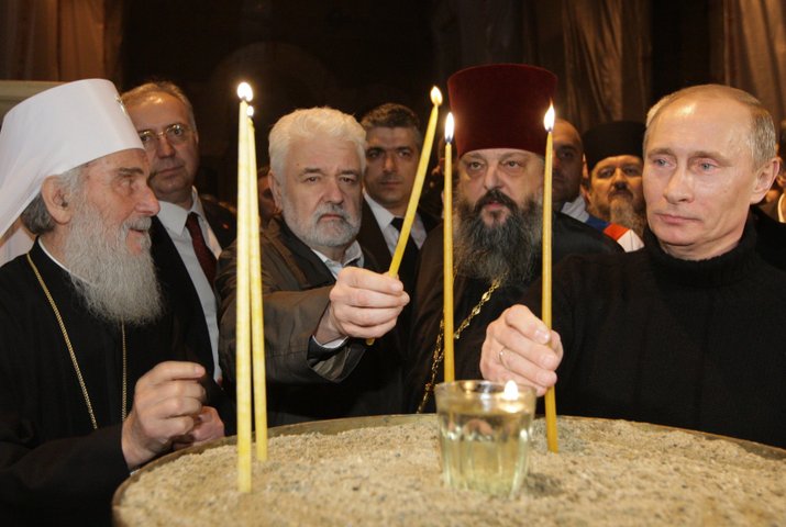 Ο Πούτιν, η Εκκλησία και το κερί στον Άγιο Σάββα