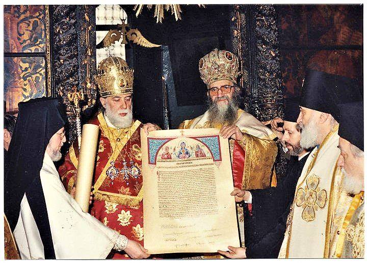 Στο Άγιο Όρος καλλιγραφήθηκε ο Τόμος της Αυτοκεφαλίας.