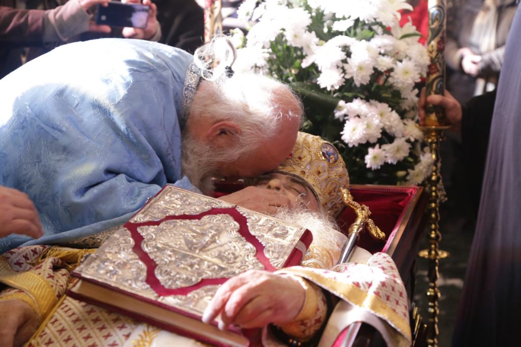 Παρακολουθείστε το Αρχιερατικό Συλλείτουργο στη Σιάτιστα