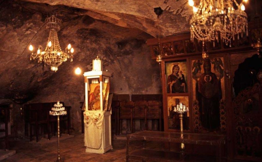 Συλλογή αρχειακού υλικού για την αρχαία Μονή της Αγίας Νάπας