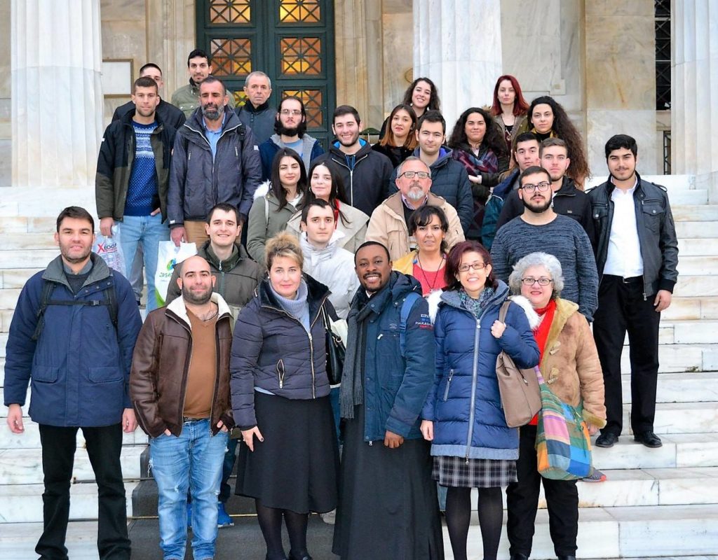 Οι ευέλπιδες θεολόγοι στη Βουλή (φώτο)