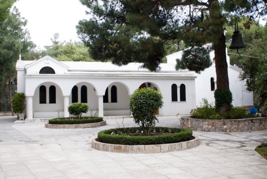 Αγρυπνεί η Αγία Φιλοθέη επί του Οσίου Αρσενίου