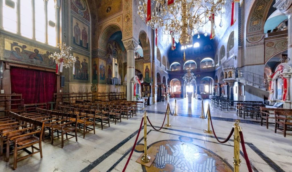 Άγιος Λουκάς Πατησίων: Αγιογραφημένος επάνω σε φύλλο χρυσού (Εικονική Περιήγηση)