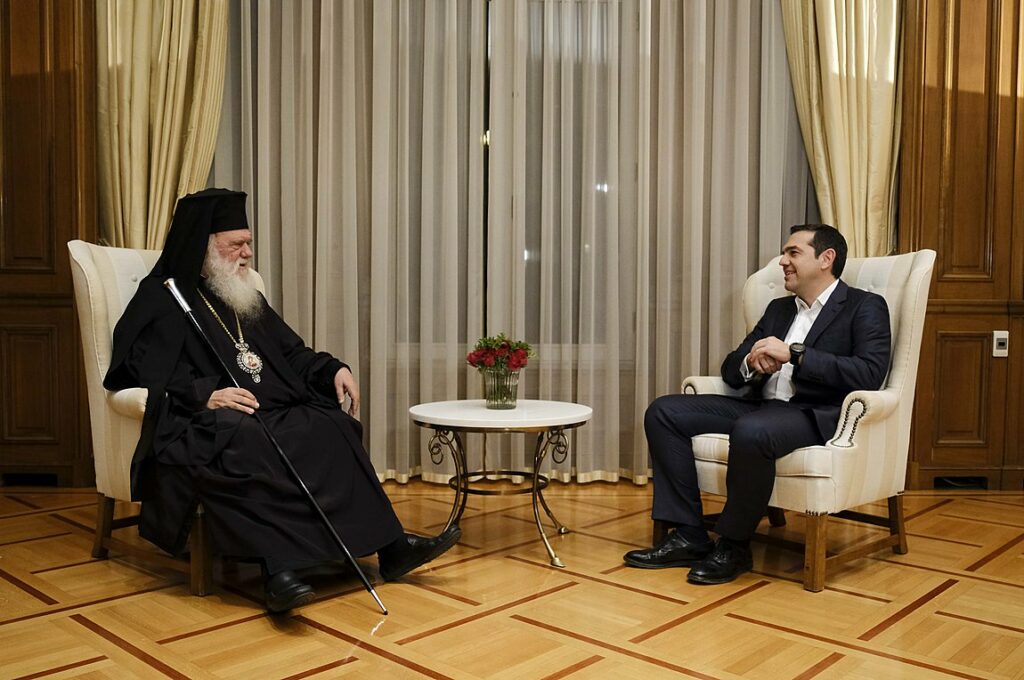 Καθυστερεί ο διάλογος Πολιτείας-Εκκλησίας. Οι κινήσεις του παρασκηνίου και οι ειλημμένες αποφάσεις