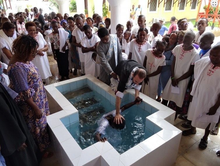 Two Mass Baptisms in Congo bring 117 souls into the Church