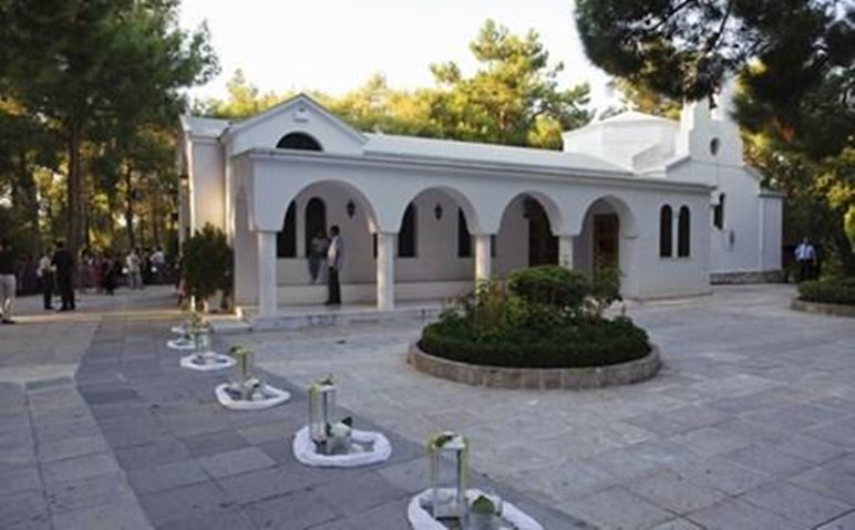 Αγρυπνεί η Αγία Φιλοθέη επί του Μεγάλου Αντωνίου