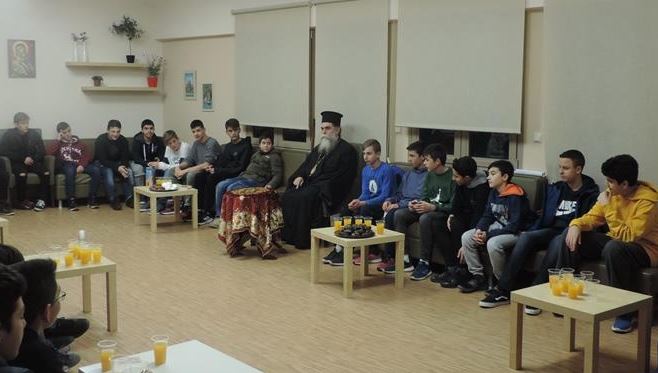 “Να παραμείνετε κοντά στην Εκκλησία και στα Κατηχητικά της σχολεία”