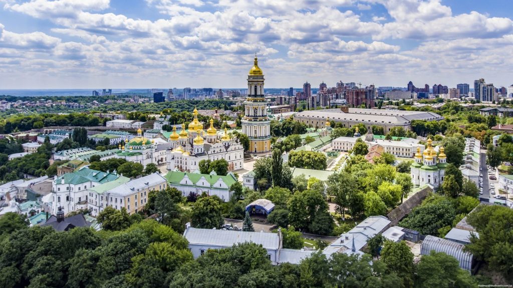 Two-storey building belonging to monastery complex of Kyiv Pechersk Lavra on fire