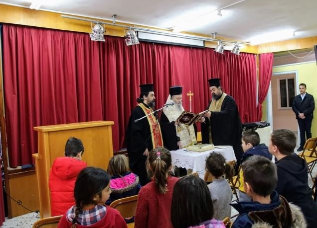 Κοντά στους μαθητές ο Μητροπολίτης Ναυπάκτου