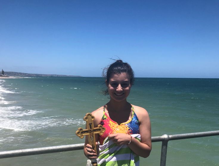 17χρονη ομογενής έπιασε τον Σταυρό