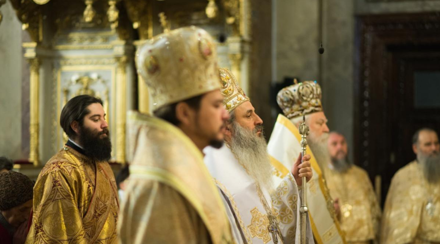 Toiagul arhieresc al Sf. Iosif cel Milostiv a fost utilizat la Sf. Liturghie de actualul Mitropolit al Moldovei | FOTO