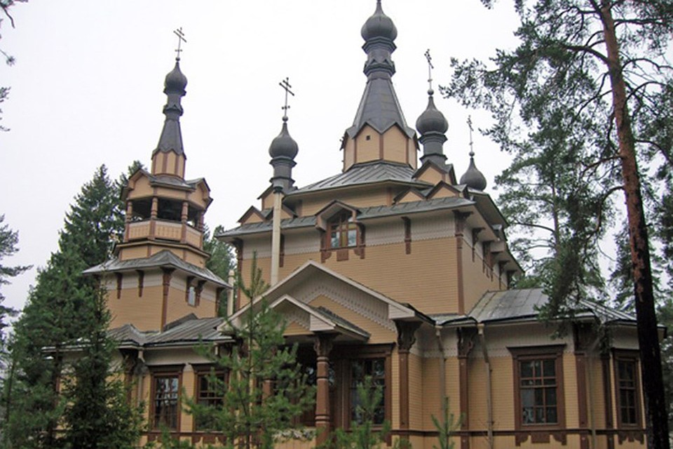 Храм святого Серафима Саровского в Песочном признан памятником регионального значения