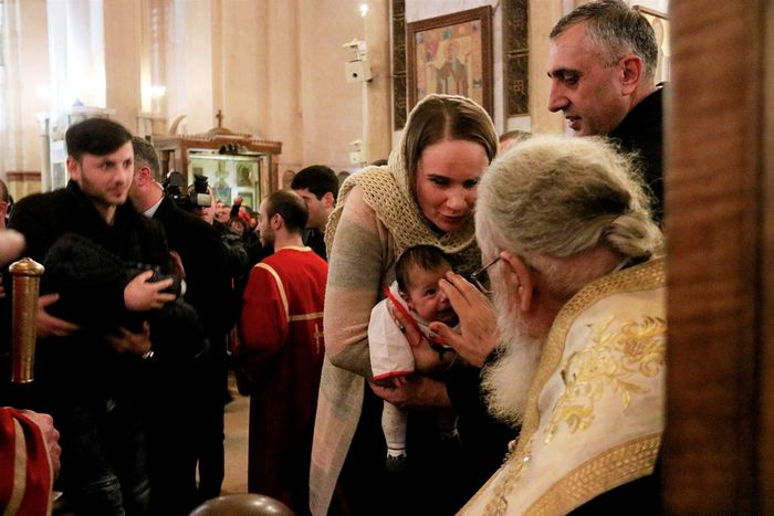 Патријарх Илија крстио 630 деце