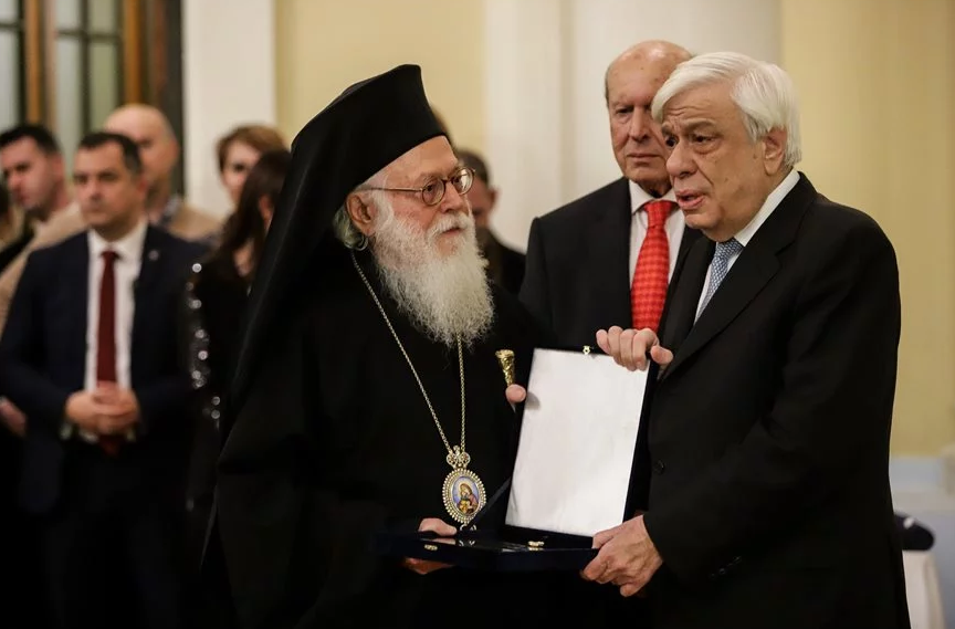 Ειδική τιμητική διάκριση στον Αρχιεπίσκοπο Αλβανίας