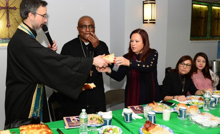 Φιλανθρωπία από τη Φιλόπτωχο του Τιμίου Σταυρού Μπρούκλιν