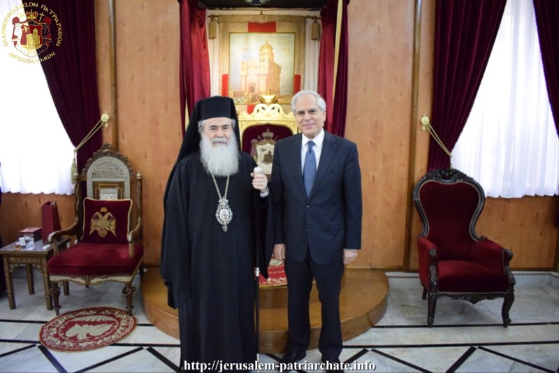السكرتير العام لوزارة الخارجية اليونانية يزور البطريركية