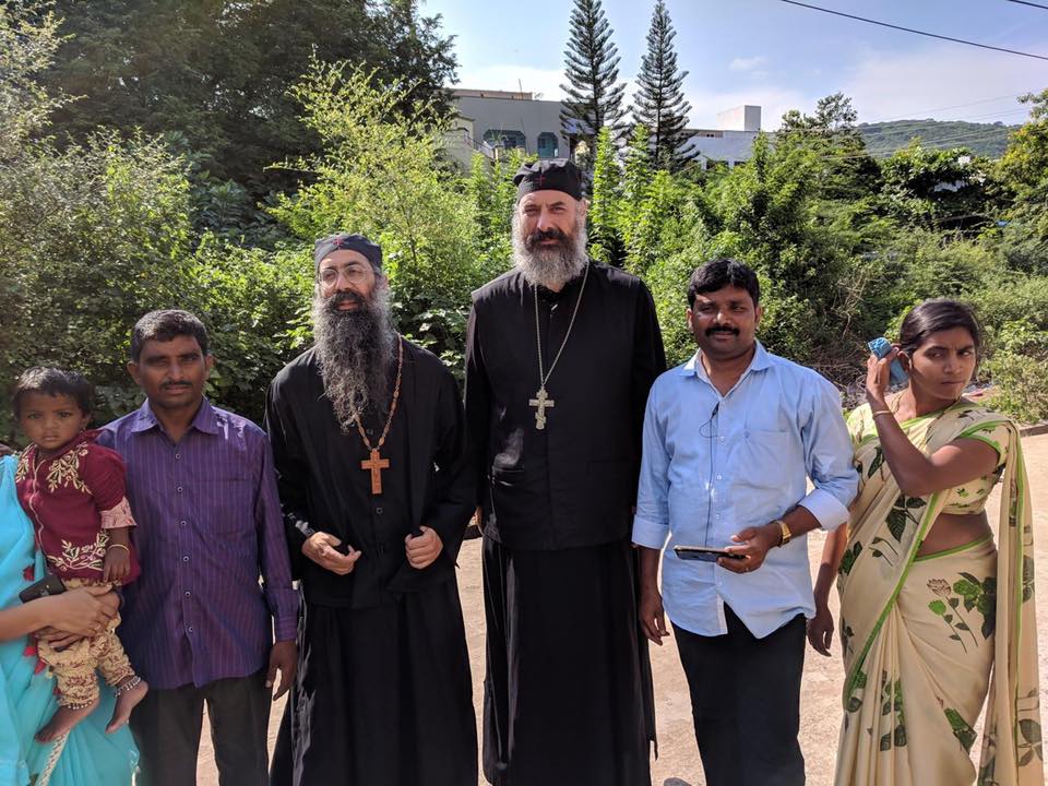 2,000 people being baptized into holy Orthodoxy in India