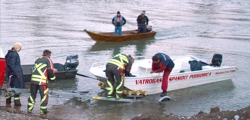 Трагедија на Скадарском језеру: Четворо вјерника се утопило по повратку са Литургије у манастиру Врањина