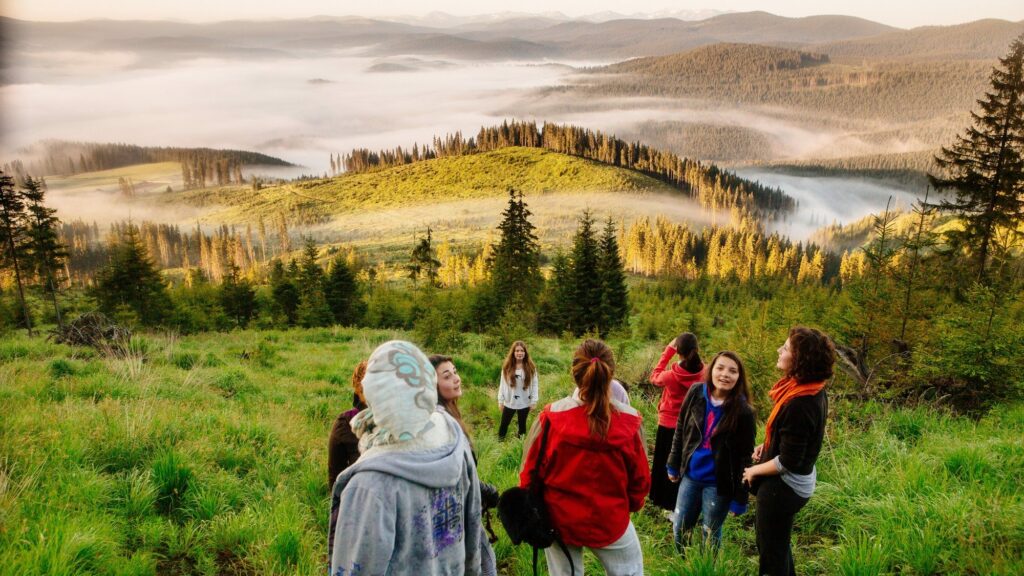 Tinerii din diaspora sunt aşteptaţi în tabără la Mănăstirea Oaşa