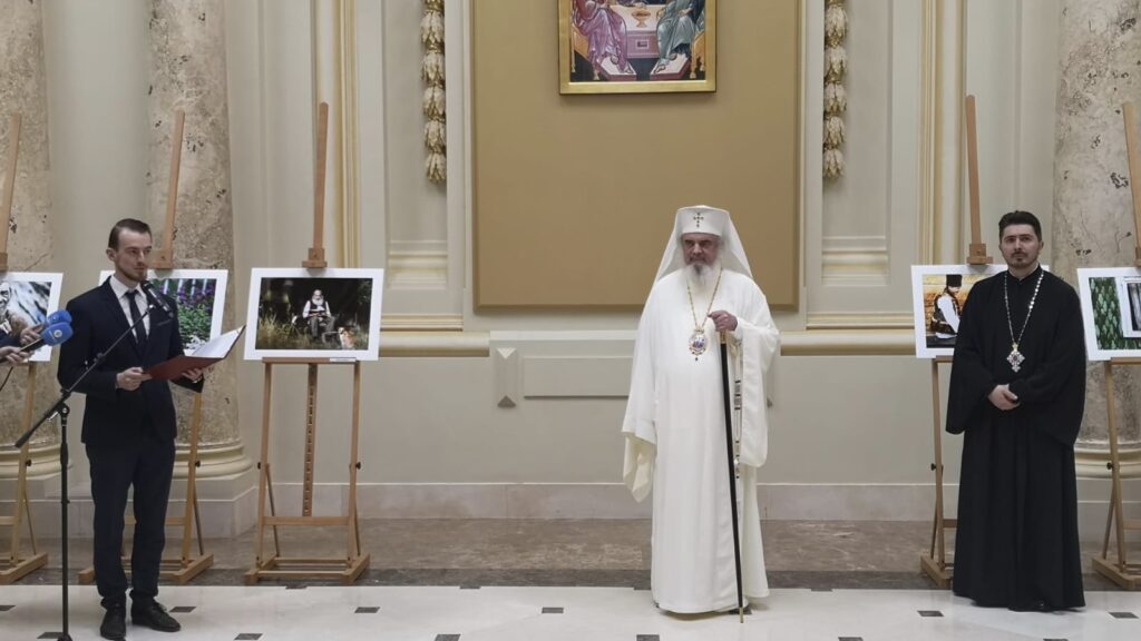Basilica.ro vă invită la Palatul Patriarhiei să admirați „Chipul satului românesc”