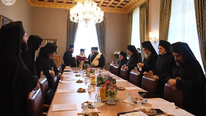 Σε εξέλιξη η συνάντηση Γαβρόγλου με την επιτροπή του Φαναρίου – Επί ποδός οι Ιερείς της Κρήτης