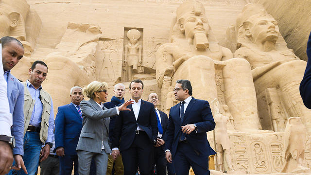 Председник Макрон најављује конференцију о стању хришћана