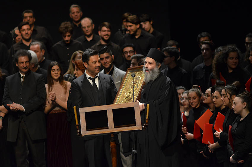 Στιγμιότυπα από το Ορατόριο «Παναγία – Η Μητέρα του Φωτός» στο Μέγαρο Μουσικής