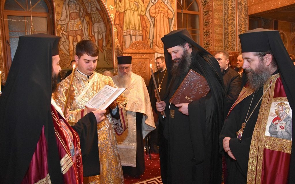 Un nou monah la Mănăstirea Vasiova | „S-a lepădat de omul cel vechi și s-a îmbrăcat în omul cel nou după Chipul lui Hristos”