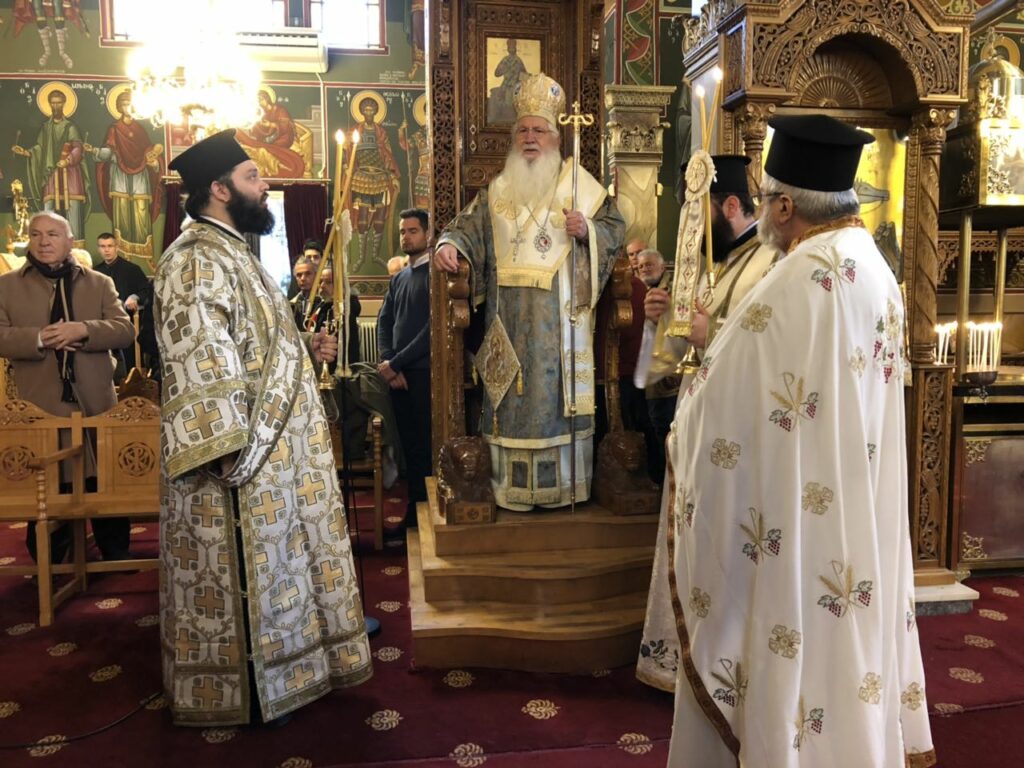 Μητρ.Θηβών: “Mε τη δύναμη του Θεού, θλιβόμεθα αλλά δεν φθάνουμε σε αδιέξοδo”