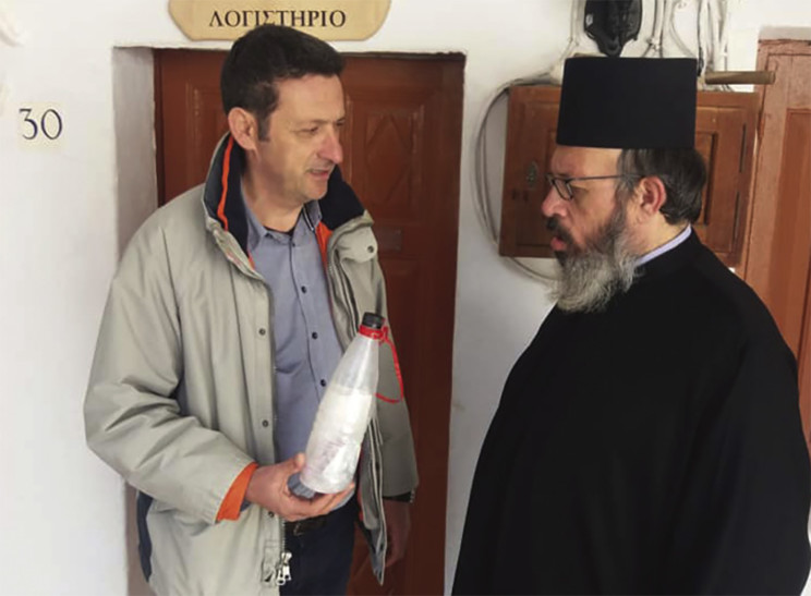 Τα “μπουκάλια” που ταξιδεύουν στον Πανορμίτη