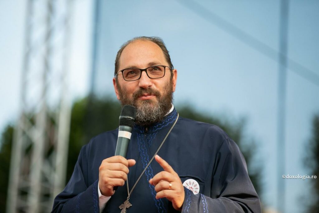 Conferință ROYA Live: Părintele Necula va vorbi tinerilor din Mitropolia Ortodoxă Română a celor două Americi