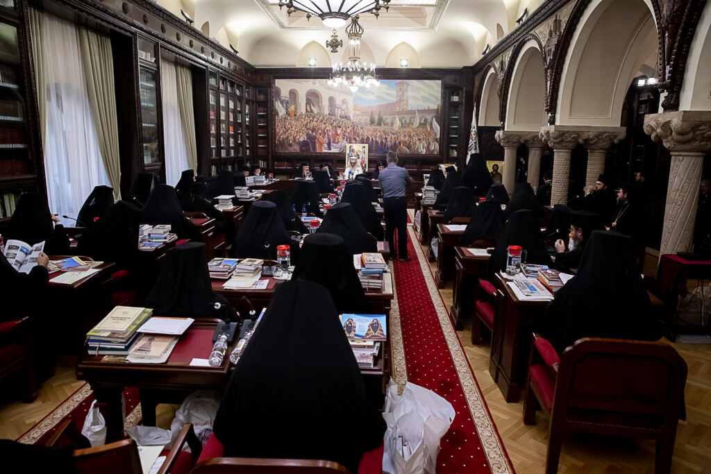 Holy Synod examines Ukrainian ecclesiastical issue at first 2019 working session