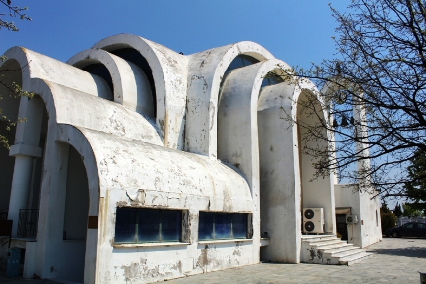 Λάρισα: Ξεκινούν επισκευές στο Ι.Ν. του Νέου Κοιμητηρίου