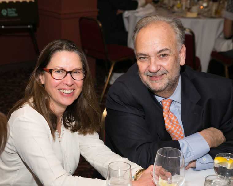 Τρεις ομογενείς επιστήμονες βραβεύονται από την Ενωση Αμερικανών Χημικών