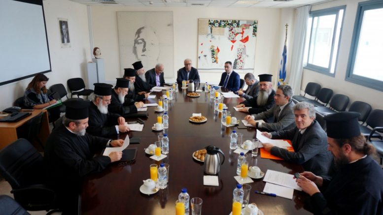 Οι πρώτες αντιδράσεις Εκκλησίας-Πολιτείας