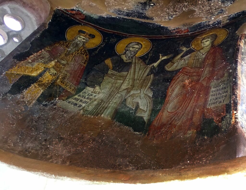 Berat, restaurohet afresku në kupolën e kishës së Shën Triadhës (FOTO)