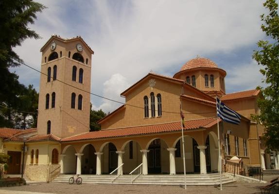 Μητρ.Λαρίσης: “Nα αφηνόμαστε στην αγάπη, την ταπείνωση, την μετάνοια ώστε να χαρούμε την σχέση μας με τον Θεό ως παιδιά Του”