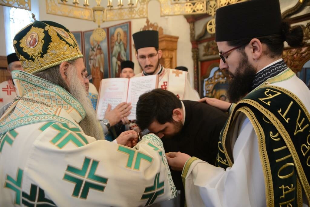 Aрхијерејска Литургија и рукоположење у Лазарици