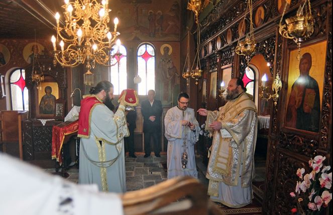 Θείες Λειτουργίες στη Μητρ.Ιωαννίνων
