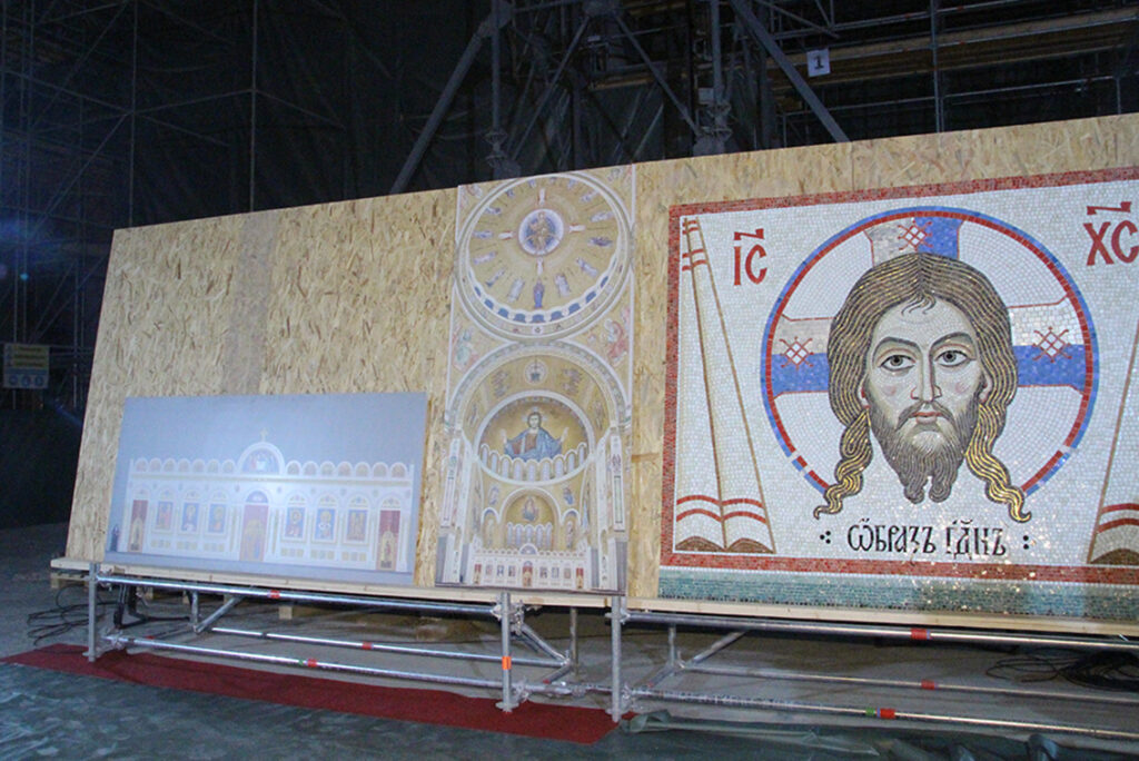 Напредују радови на унутрашњем украшавању Храма