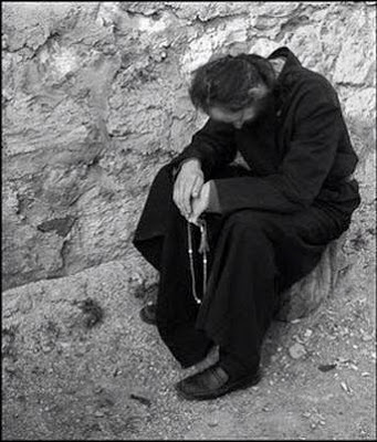 Τι είναι η νοερά προσευχή και πώς πρέπει να γίνεται