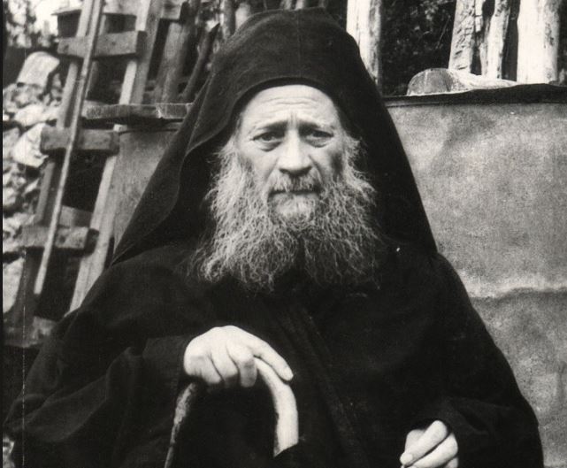 Γέρων Ιωσήφ ο Ησυχαστής: “Να προσέχεις μόνο στα λόγια: «Κύριε Ιησού Χριστέ, ελέησόν με”