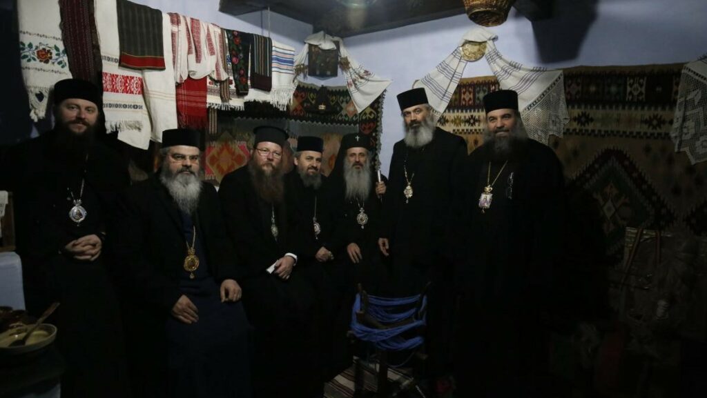FOTO: 7 ierarhi în pelerinaj la Botoșani, în locurile natale ale Patriarhului Teoctist